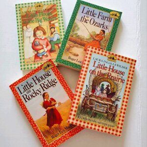 Little House Books - Laura Ingalls Wilder - 4 Chapter Books